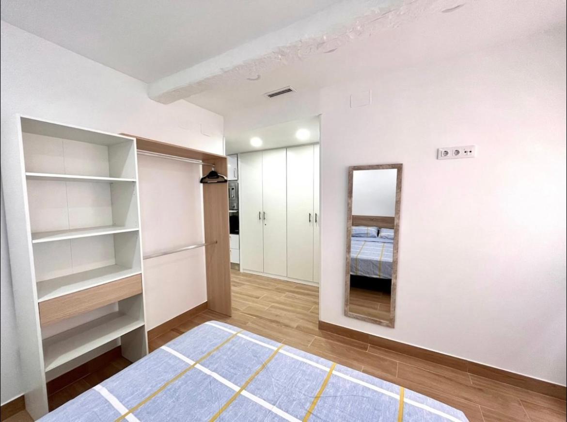 Maximilian Dreams Apartment มาดริด ภายนอก รูปภาพ