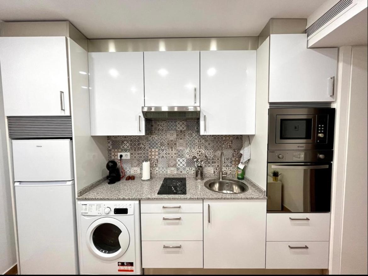 Maximilian Dreams Apartment มาดริด ภายนอก รูปภาพ